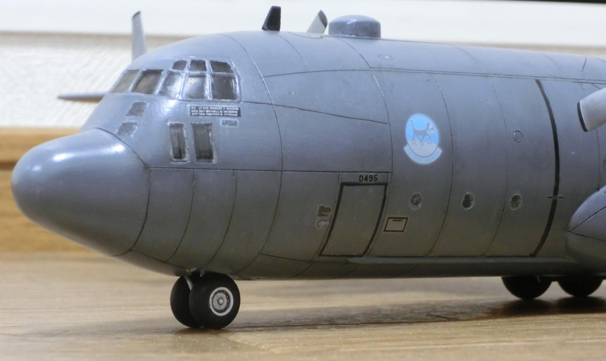 1/72 米軍仕様C-130輸送機サムネイル１